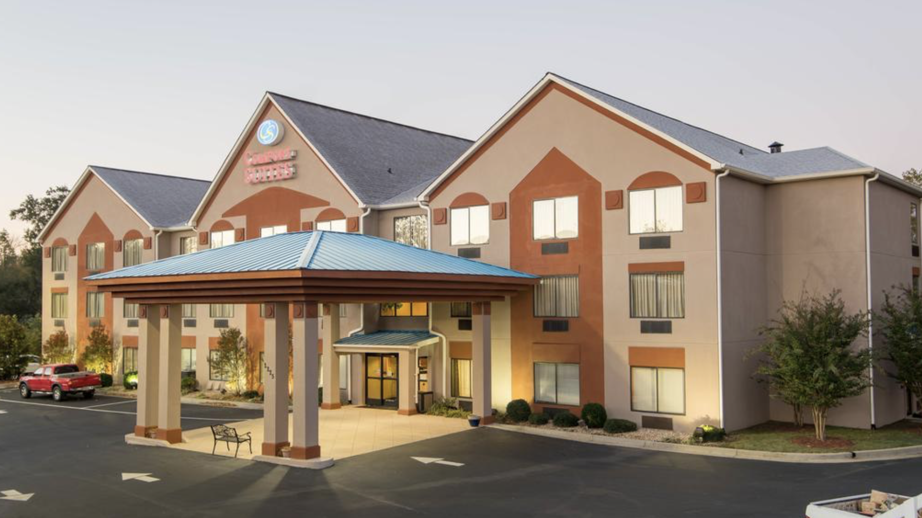 Comfort Suites